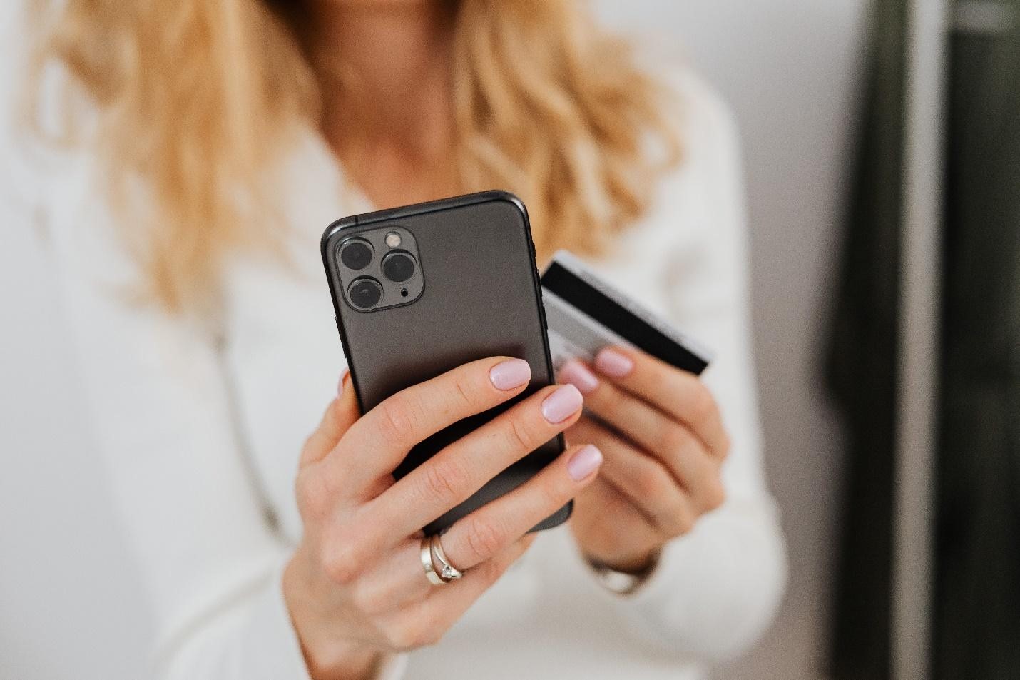 The Rise of Mobile Shopping Apps