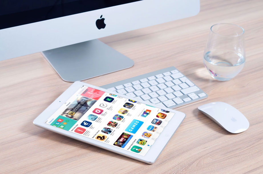 Is there any difference between Apple and Google Playstore?